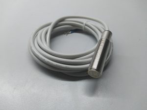 IS-12-A1-03 inductivo 12mm (SI12-C2 PNP NO)