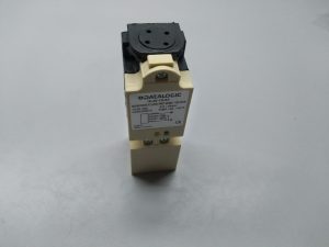 IS-40-Y5-S3 Sensor 30mm Sen. PNP NO+NC 40X40m